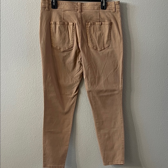 Market & Spruce Women's Tan Chinos - Picture 5 of 6